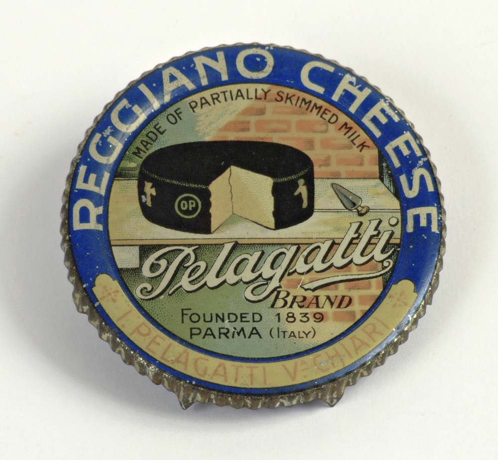 Piccola placca “Reggiano Cheese Pelagatti” per marchiature delle forme, lito-latta, 1920 ca. (Soragna, Museo del Parmigiano Reggiano)